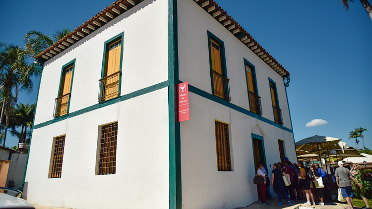 EAEF8E4A-2F01-4038-A048-7219B8DEB115